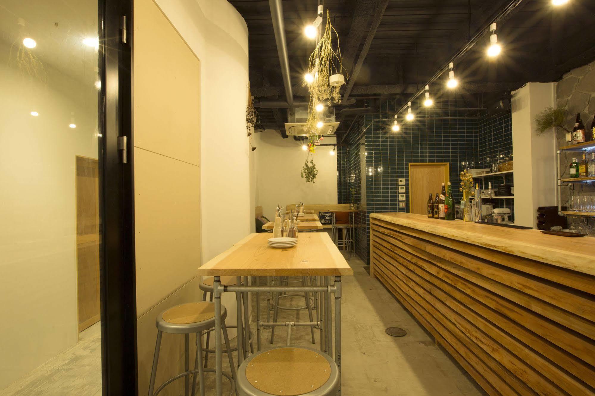 & And Hostel Фукуока Екстер'єр фото